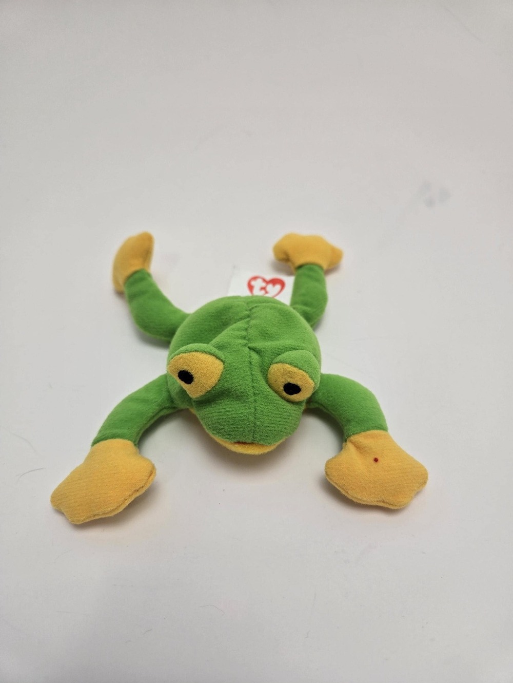 Ty McDonald’s Teenie Beanie “Smoochy” the Frog - No Hang Tag! (3 inch)